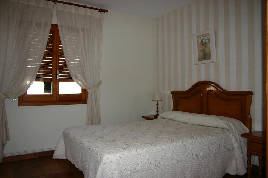 Apartamentos Casa Gallan Sarvisé Pokoj fotografie