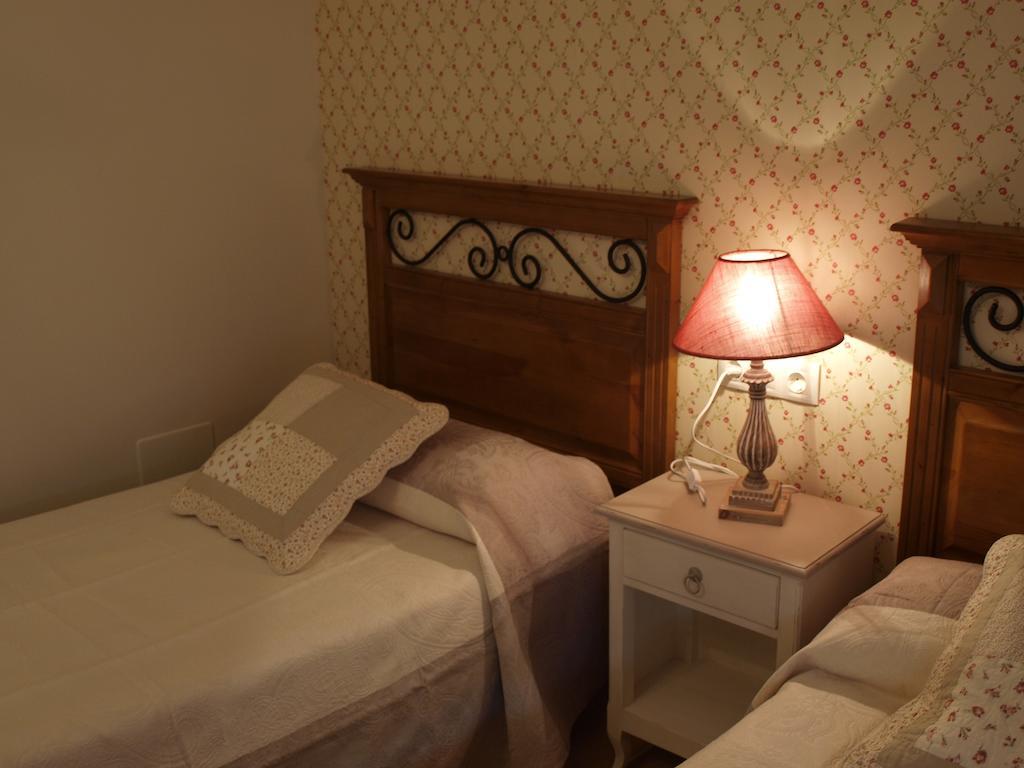 Apartamentos Casa Gallan Sarvisé Pokoj fotografie